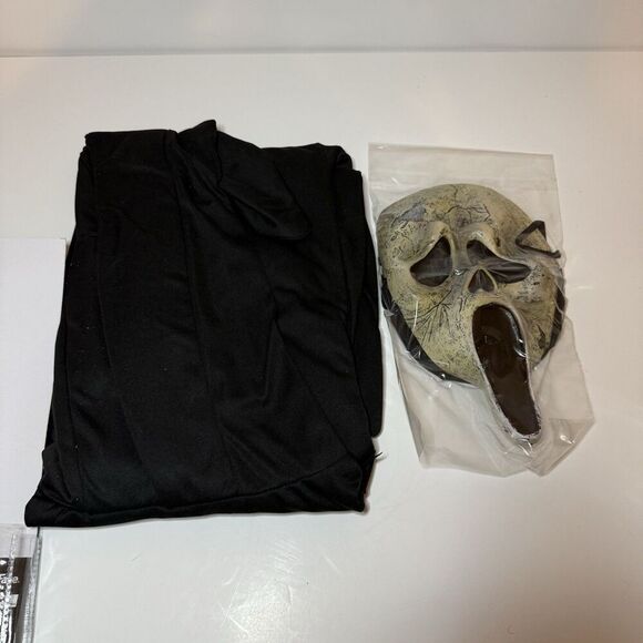 NWT Ghost Face Aged Ghost Face Spirit Halloween Adult One Size Costume with Mask - Picture 3 of 6